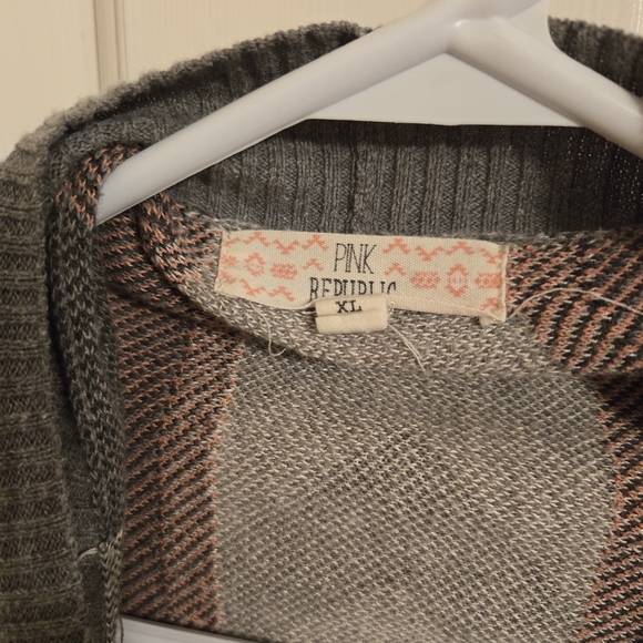 Pink Republic Multicolor Patterned Cardigan - Picture 2 of 3